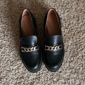 Black women’s loafers